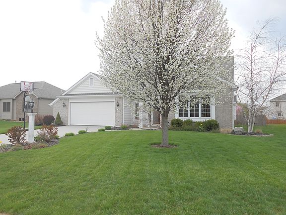 3rd image of 1719 Greythorn Dr