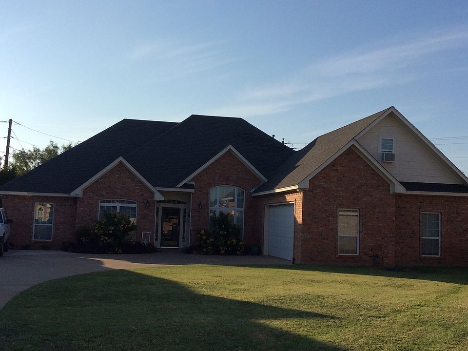 1st image of 1842 Moonlight Dr