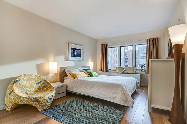 Sold by Real Direct | media 5