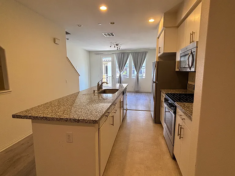 15320 Jasmine Ln #105 — Photo 2