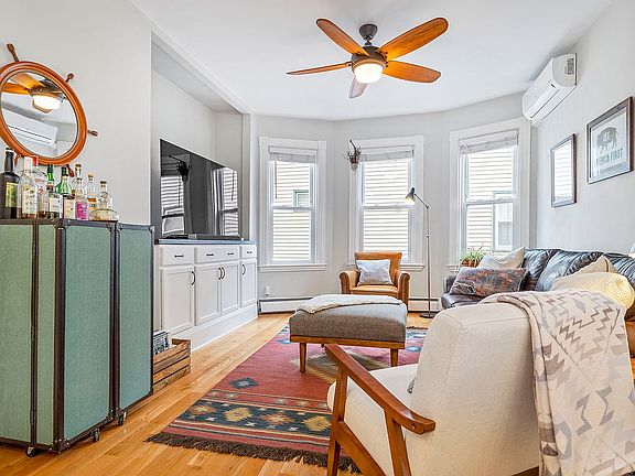 3rd image of 17 Spalding St #2