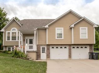 1315 Hamilton St, Pleasant Hill, MO 64080