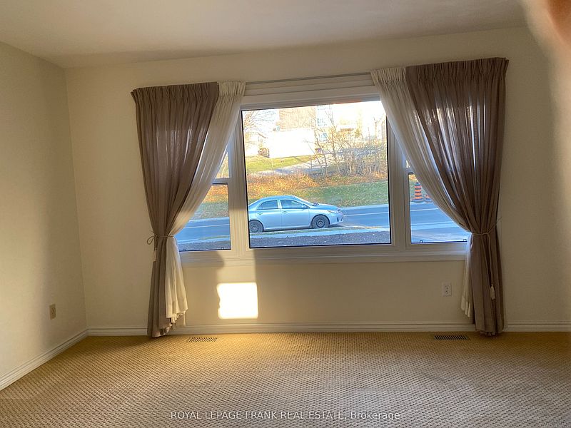 Peterborough House for rent - 3 Bedrooms — photo 5