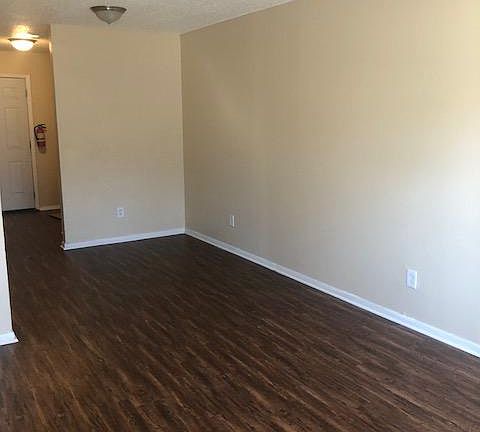 2nd image of 2203 Landmark Ct APT 1
