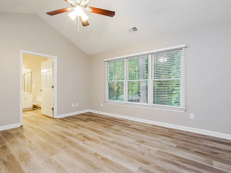 919 Beddingfield Dr — Photo 13
