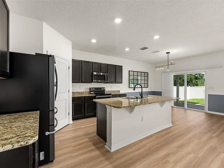 8008 SW 62nd Ct — Photo 15