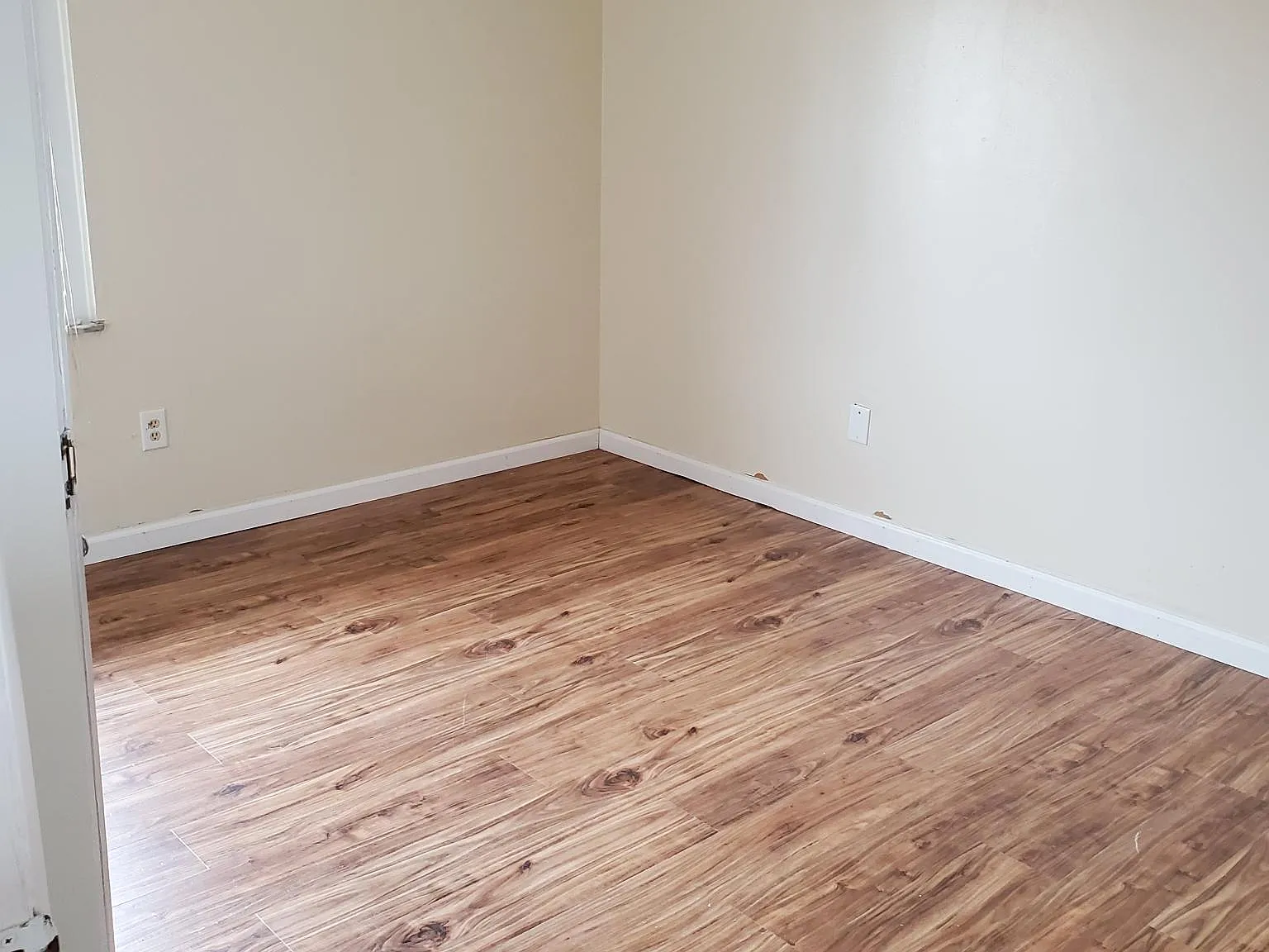840 Spring Ave — Photo 4