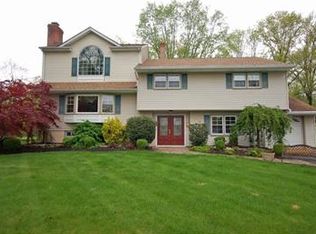 909 W Meadow Dr, Bound Brook, NJ