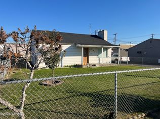 419 S 49th Ave, Yakima, WA 98908
