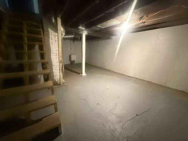 3 bed, 1053 sqft, $1,350 — Photo 3