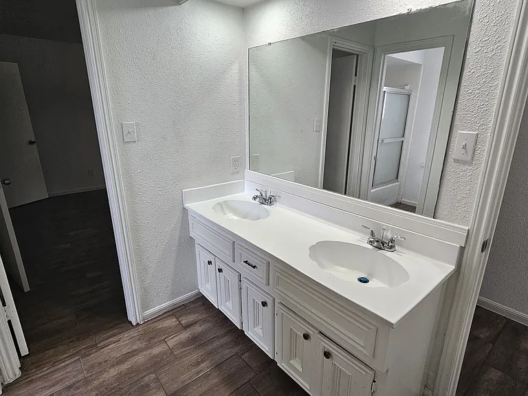 11811 Gardenglen Dr #1 — Photo 11