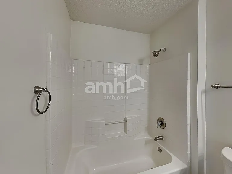 604 Battersea Dr — Photo 19