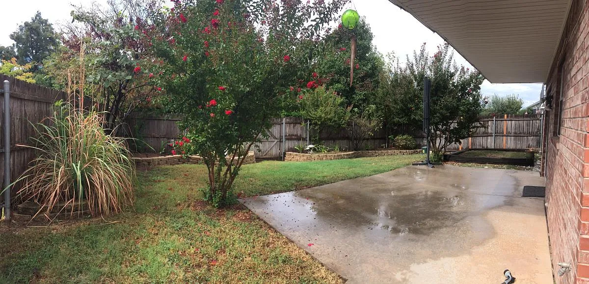 831 Rambling Oaks Drive — Photo 1