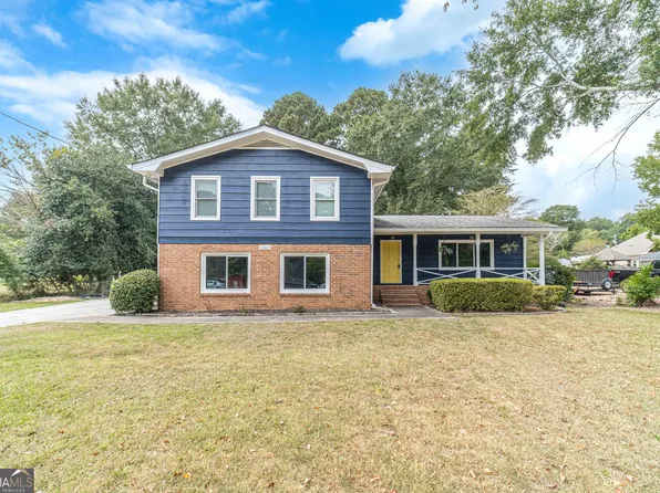 2207 Windsor Dr, Snellville, GA 30078