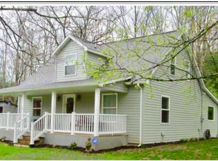 8506 Bradshaw Rd, Salem, VA 24153