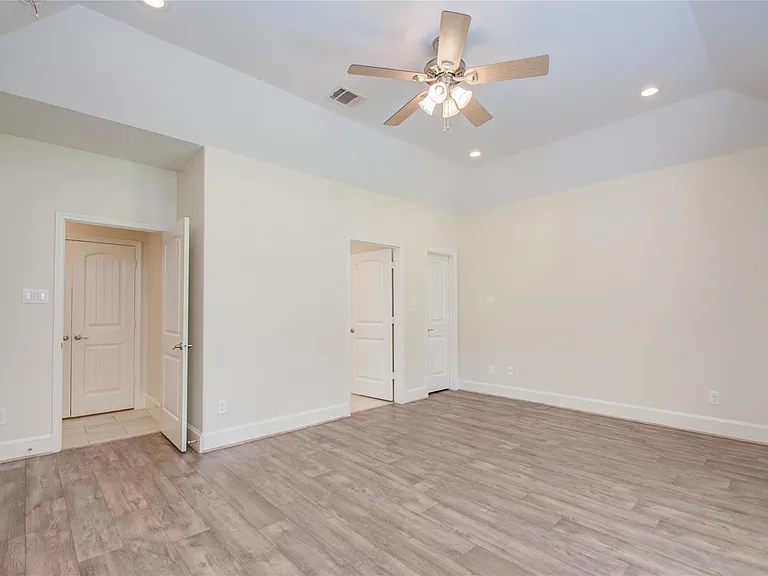 10572 Twin Oak Dr — Photo 27