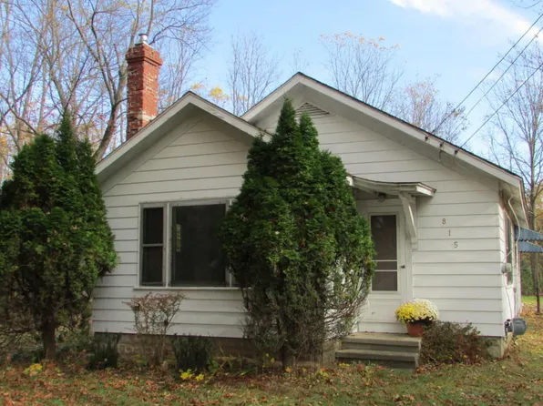 815 S Lagrave St, Paw Paw, MI 49079