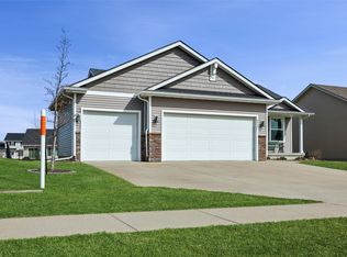 4725 NE Innsbruck Dr, Ankeny, IA 50023