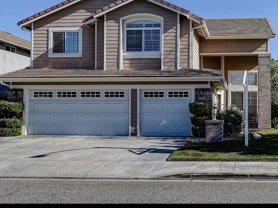 1st image of 27470 Hillcrest Pl
