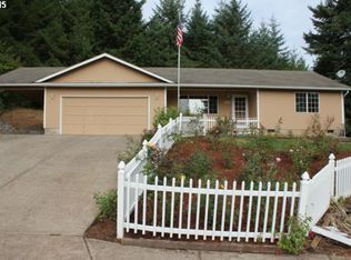 24710 Forest Ct, Veneta, OR 97487