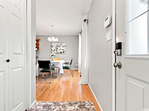 5th image of 426 Rutherford CRESCENT