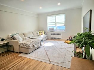 64-11 99th St #418, Queens, NY 11374