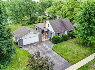 325 Highland Rd, Grayslake, IL 60030