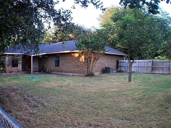 3rd image of 109 Sunrise Ct