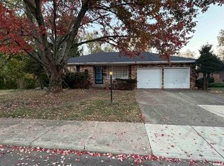 617 N Coolidge Ct, West Peoria, IL 61604