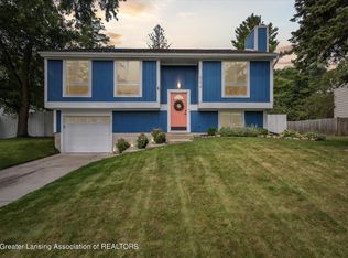 6279 Sunhollow Ln, Haslett, MI 48840