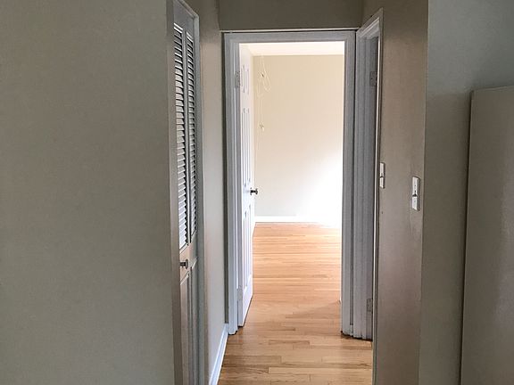 3rd image of 713 W 65th St APT 2