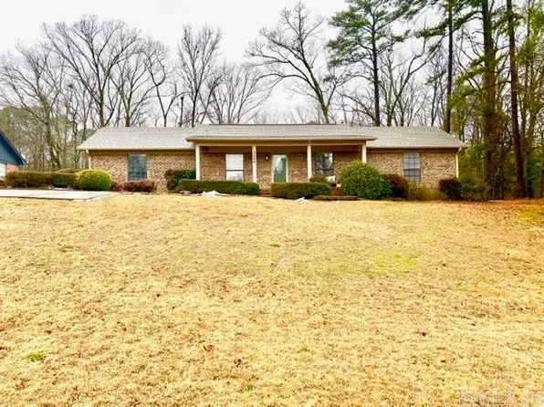 3066 Apache Dr, Camden, AR 71701