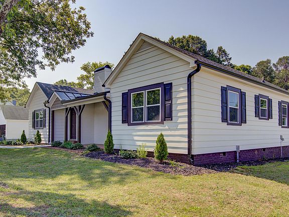 3rd image of 2251 Statesville Blvd