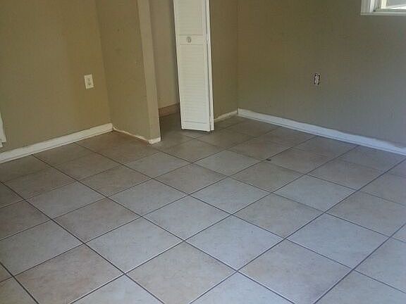4th image of 125 18th Ave S
