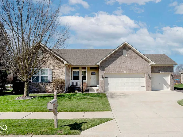 9716 N Mariners Crst, McCordsville, IN 46055