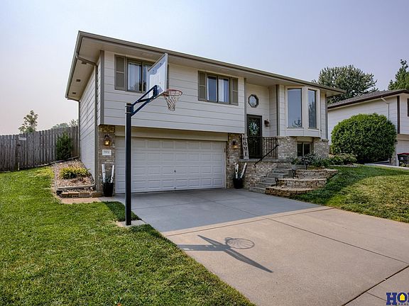 2nd image of 7901 Glynoaks Dr