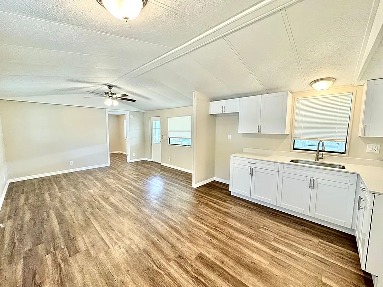 P (Henderson Creek - 1252 Henderson Creek Dr) — Photo 9