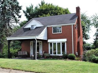 8 Solar Dr, Ambridge, PA 15003