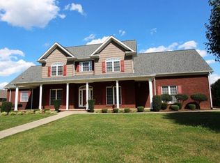 1022 Hackberry Dr, Jonesborough, TN 37659