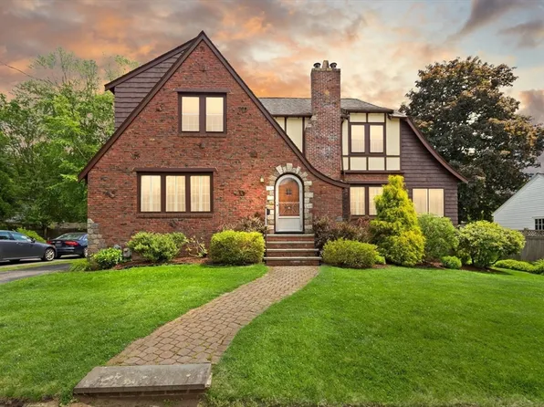 9 Mayfield Rd, Belmont, MA 02478