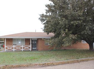 28 Crockett Dr, Tulia, TX 79088