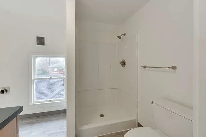 624 NW 22nd Ave — Photo 11
