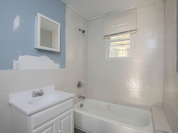 4th image of 73-75 Columbia Ave #1