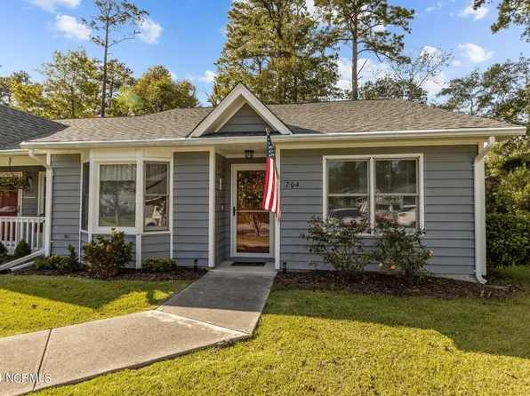 600 N 35th Street #704, Morehead City, NC 28557
