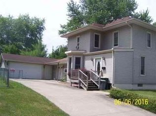 614 W Monroe Ave, Fairfield, IA 52556