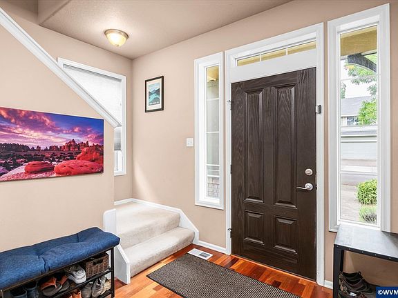 3rd image of 837 SE Bayshore Cir