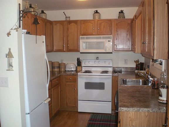 3rd image of 2200 Lauderdale Dr