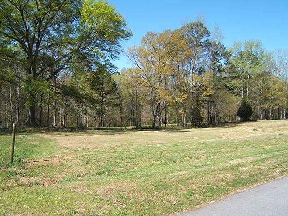 2nd image of 215 River Meadow Ln