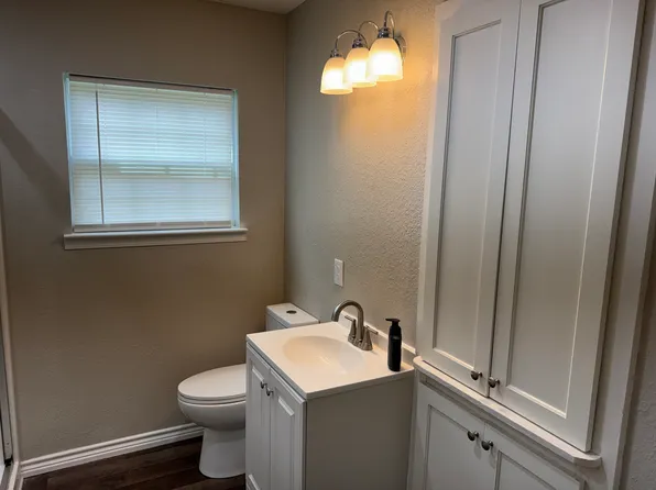 616 N Pacific St, Mineola, TX 75773