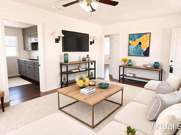 3rd image of 2132 Miramar Blvd